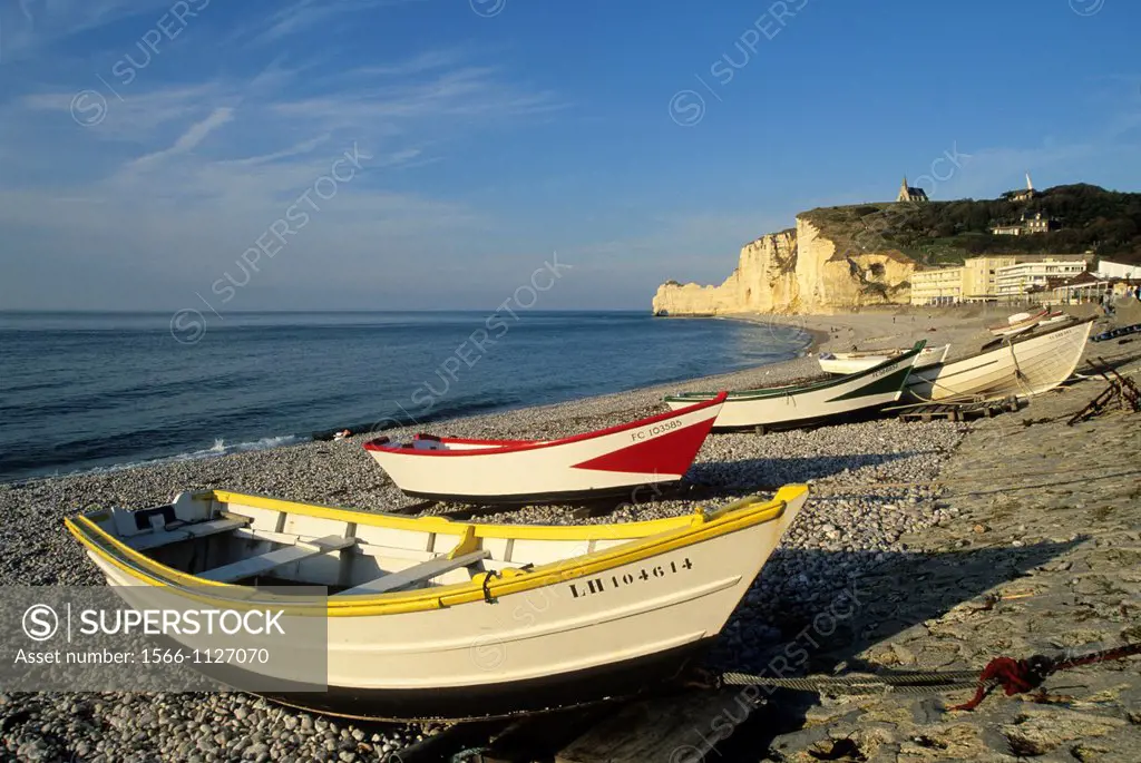fishing boats on the beach of Etretat, Cote d´Albatre, Pays de Caux, Seine-Maritime department, Upper Normandy region, France, Europe