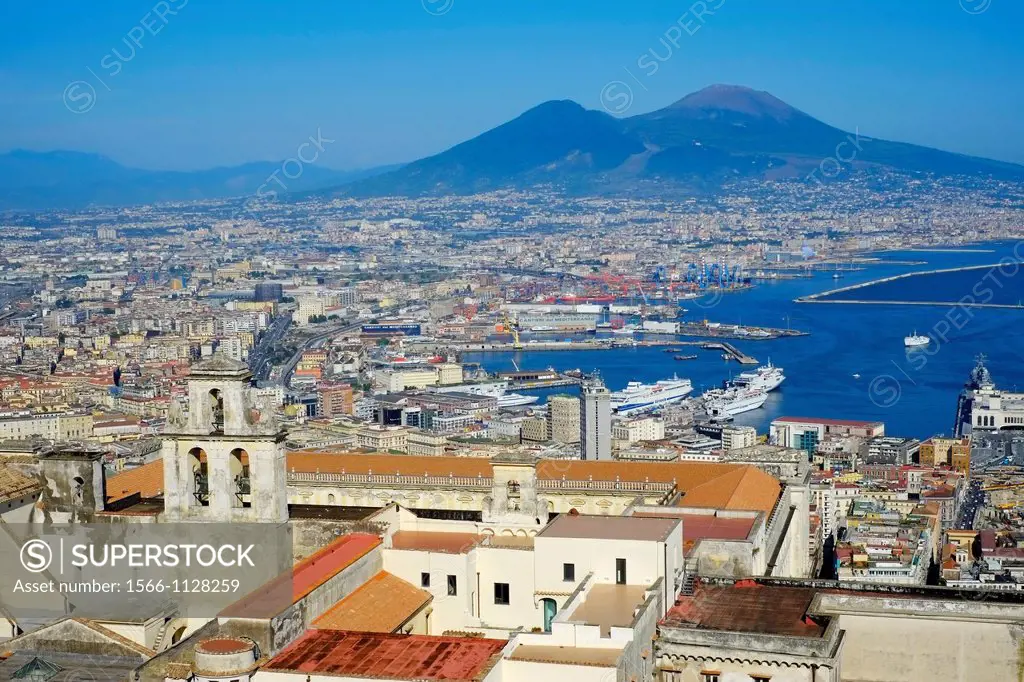 Italy, Campania, Naples, View from Castel Sant Elmo on Cortosa di San Martino, harbour and Vesuvio