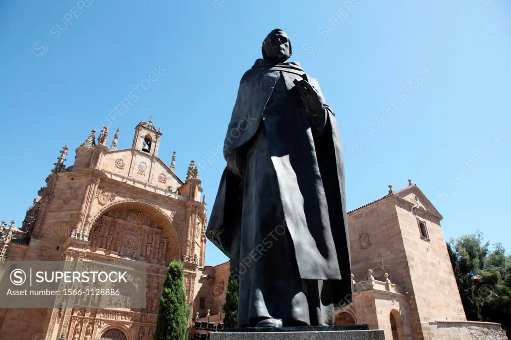 Monument to Francisco de Vitoria and San Esteban Church, Salamanca, Castilla y Leon, Spain, Europe