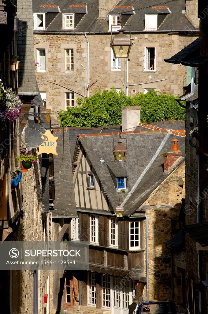 Medieval corbelled and half timbered mansions, in cobbled street, Old Town, Dinan, Brittany, Cotes d´Armor, France