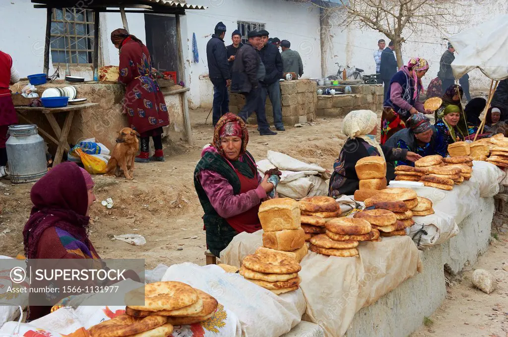 Uzbekistan, village and weekly market of Karchi