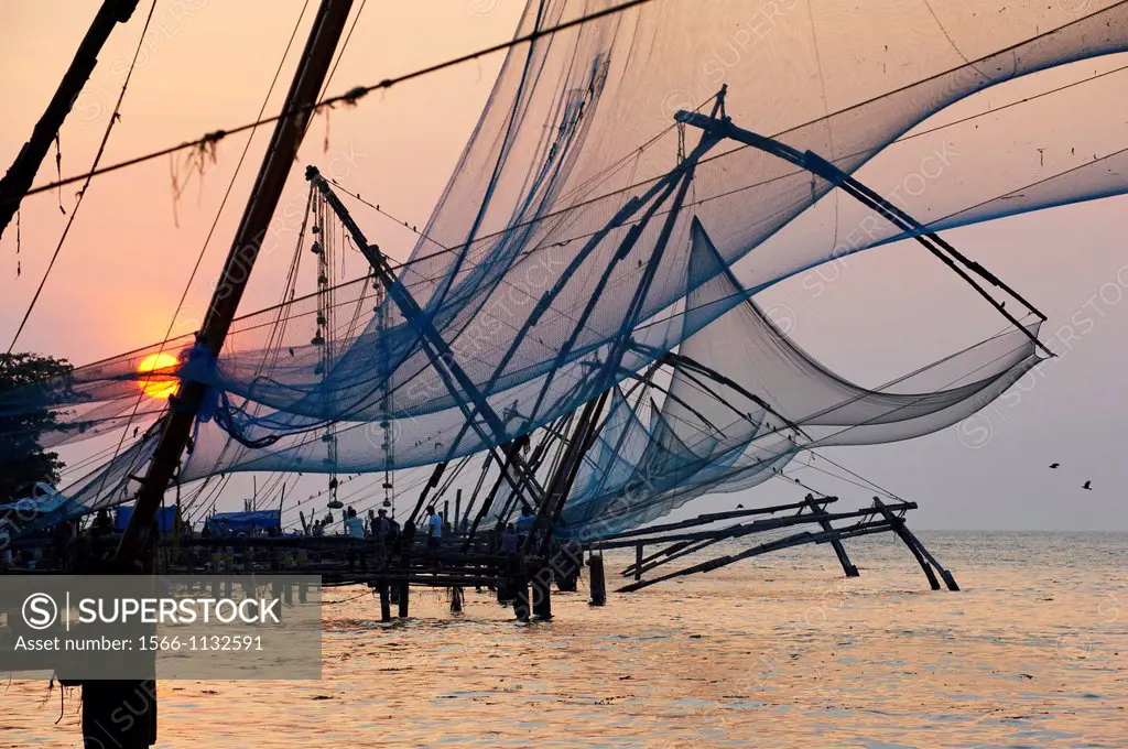India, Kerala State, Fort cochin or Kochi, Chinese fishing nets