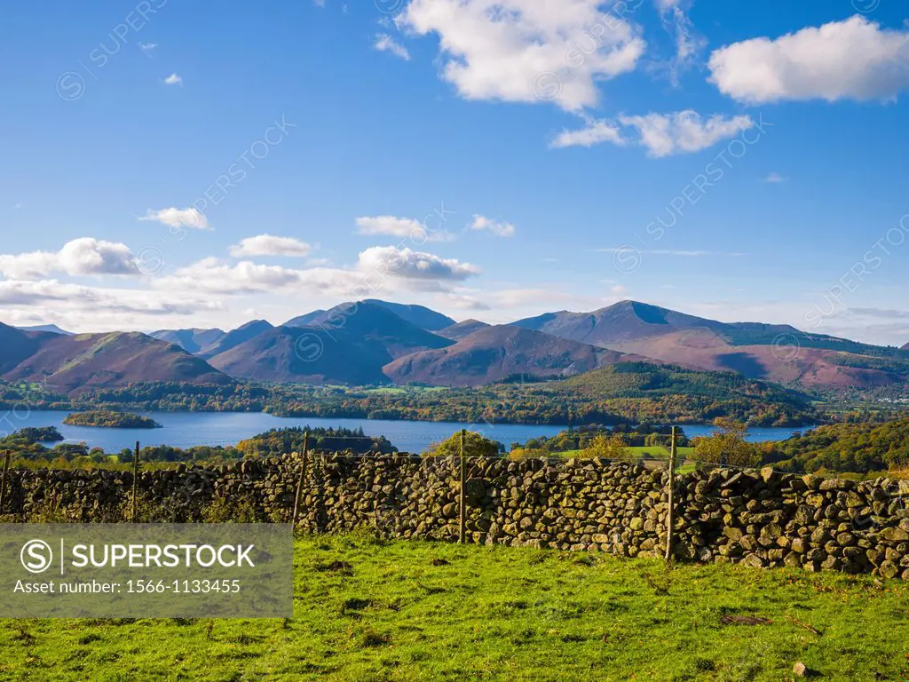 Autumn view over Derwent Water and Cat Bells in the Lake District National Park, Keswick, Cumbria, England, United Kingdom