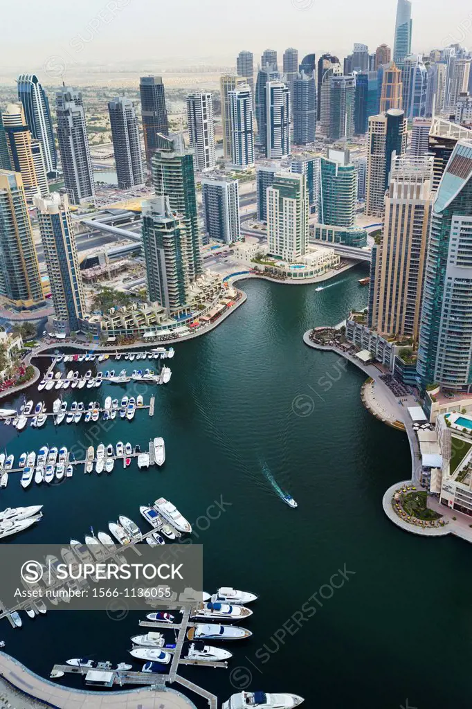Skyscrapers and yachts in Dubai Marina  Dubai city  Dubai  United Arab Emirates