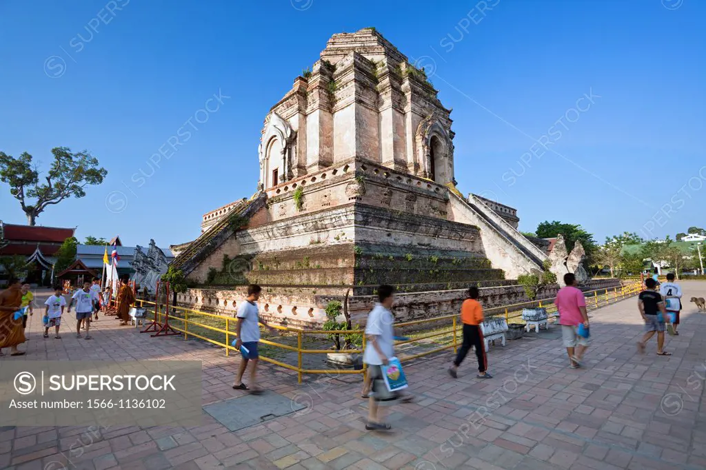 Large central stupa or chedi, Wat Chedi Luang, Chiang Mai, Thailand