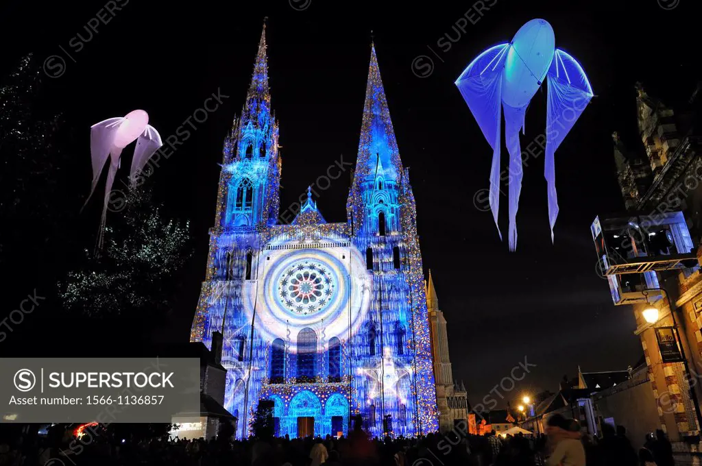 photomontage of the illumination on the west facade of the Cathedrale and the luminous kites, Lumineoles, of the company porteparlevent com, Festival ...