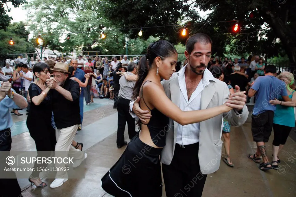 People dancing tango in Plaza Dorrego, San Telmo, Buenos Aires, Argentina