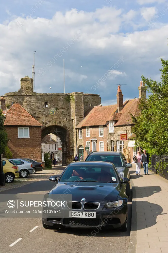 Land Gate, town wall, Hilder´s Cliff, Rye, East Sussex, England, UK.