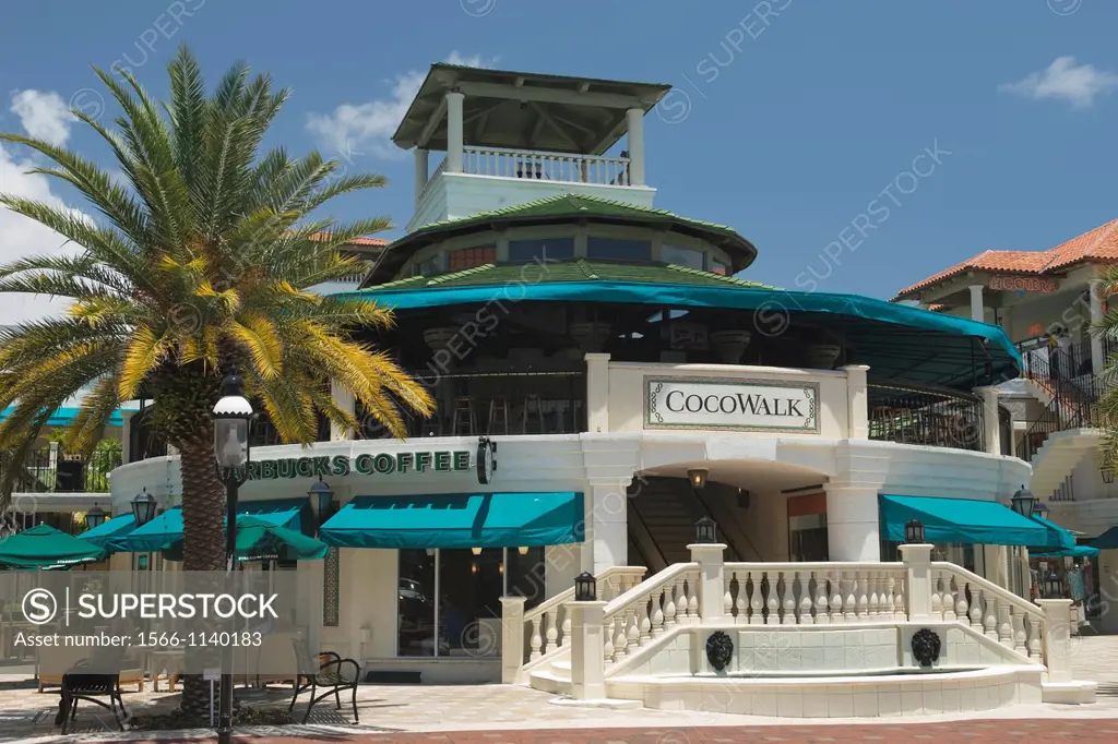 COCO WALK SHOPPING MALL COCONUT GROVE MIAMI FLORIDA USA