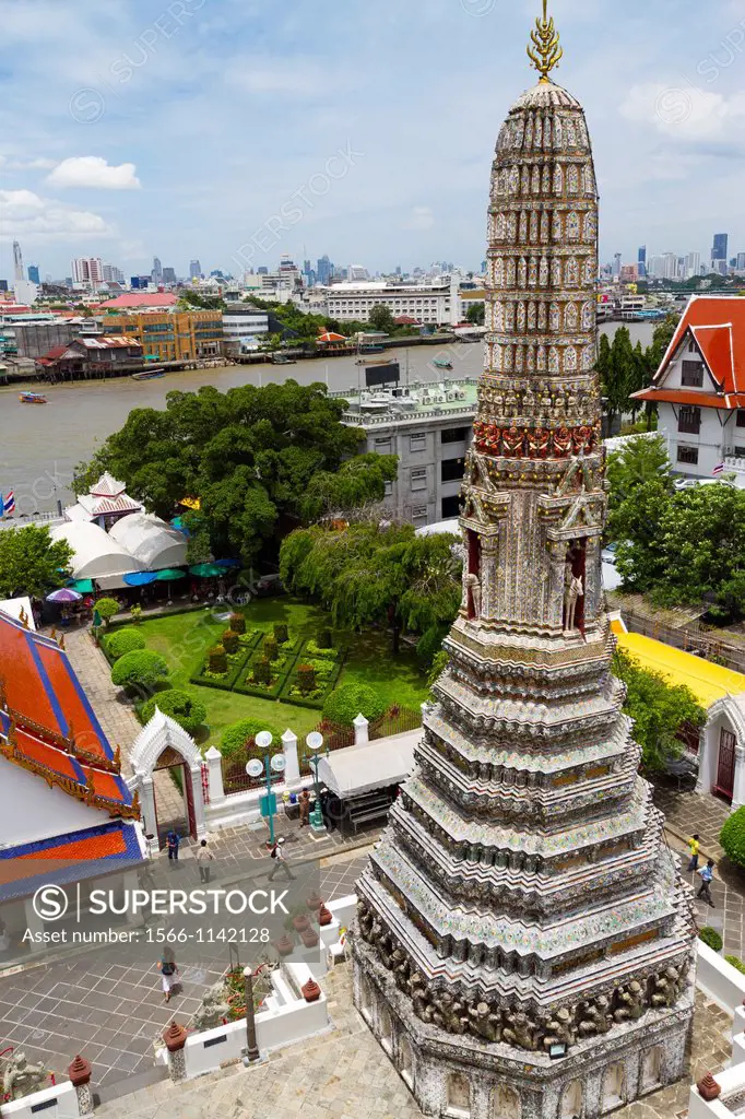 Prang  Wat Arun Rajwararam or Temple of the Dawn  Bangkok, Thailand