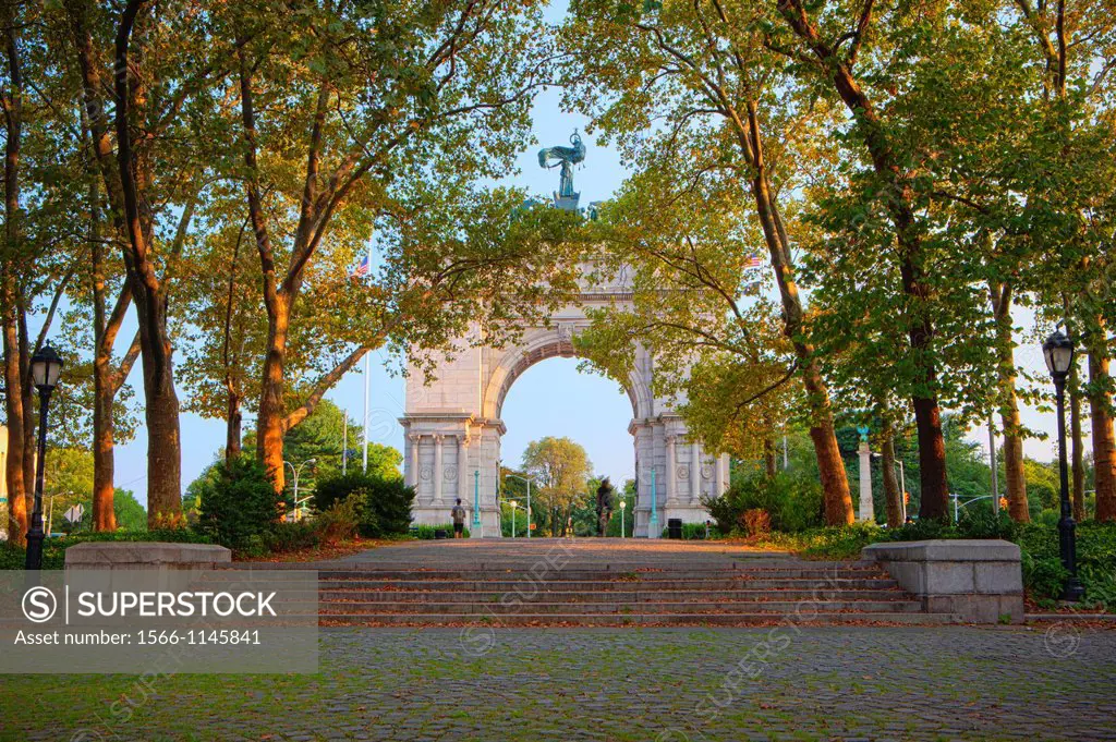 Grand Army Plaza arch seen from the Bailey Fountain, Brooklyn, New York