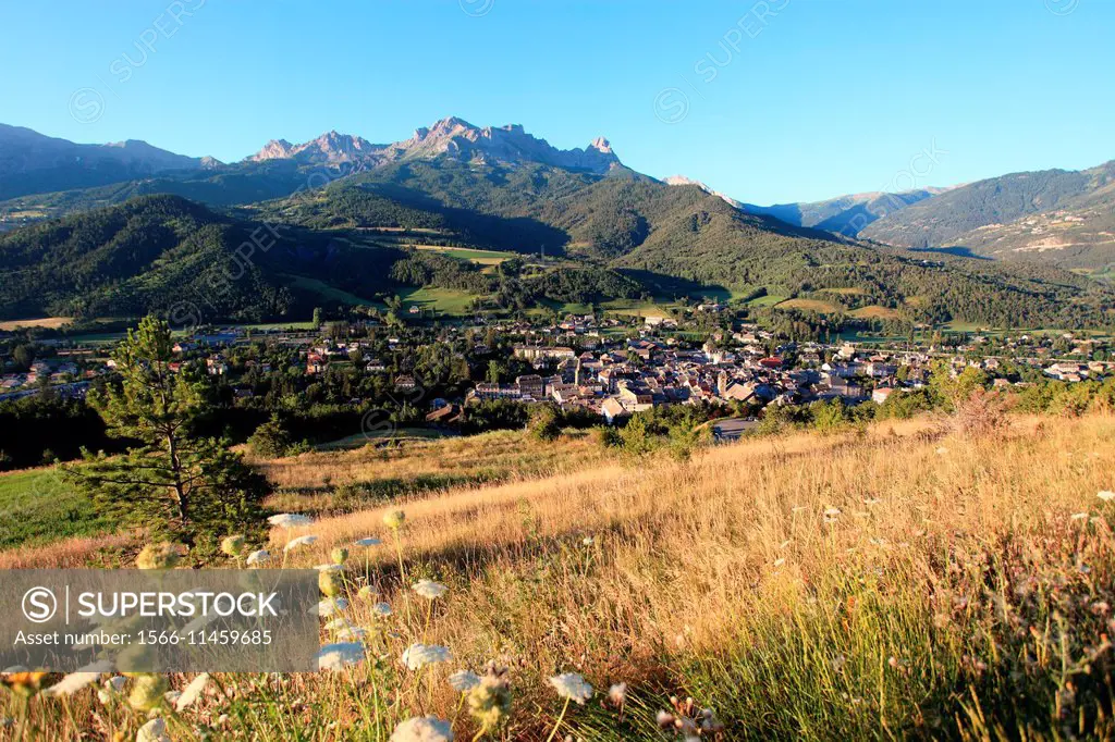 The village of Barcelonnette in the Vallée de L´Ubaye, Alpes de Haute Provence, Provence-Alpes-Côte d´Azur, France.