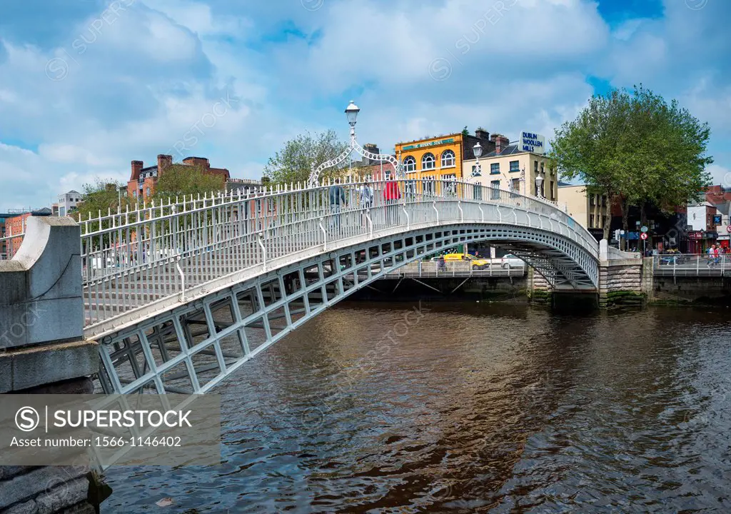 Ha´penny Bridge over the Liffey river, Dublin, Republic of Ireland
