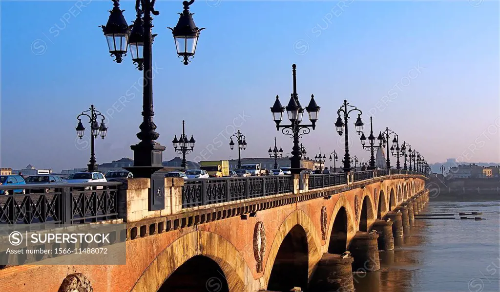 Pont de Pierre bridge on the Garonne river at Bordeaux, Gironde, Aquitaine, France