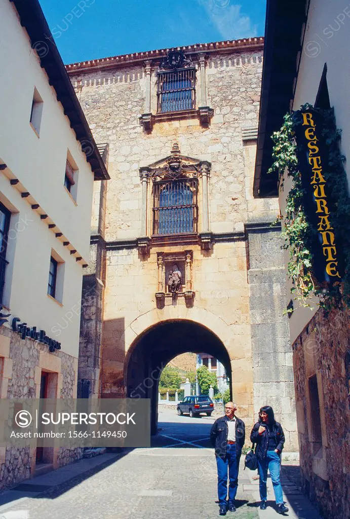 Arco del Archivo. Covarrubias, Burgos province, Castilla Leon, Spain.