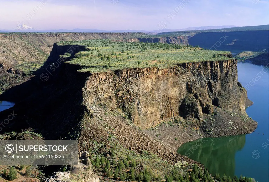 The Island Research Natural Area, Cove Palisades State Park, Oregon