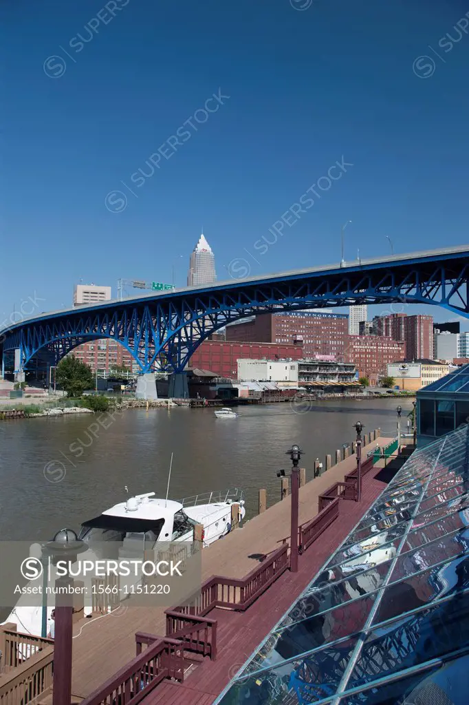 Memorial Shoreway Bridge Over Cuyahoga River The Flats Downtown Skyline Cleveland Ohio USA