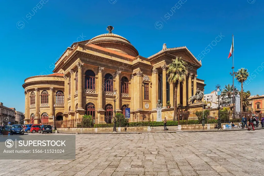 The Teatro Massimo in Palermo is Italy´s largest and Europe´s third largest opera house. It has about 3200 seats. The opera was built in the style of ...