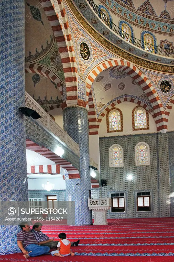 At the Rizvaniye Mosque (1716) Ottoman mosque, adjoining the Balikligöl complex, Sanliurfa, Turkey. Sanliurfa, often simply known as Urfa in daily lan...