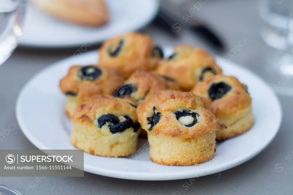 Mini muffins.
