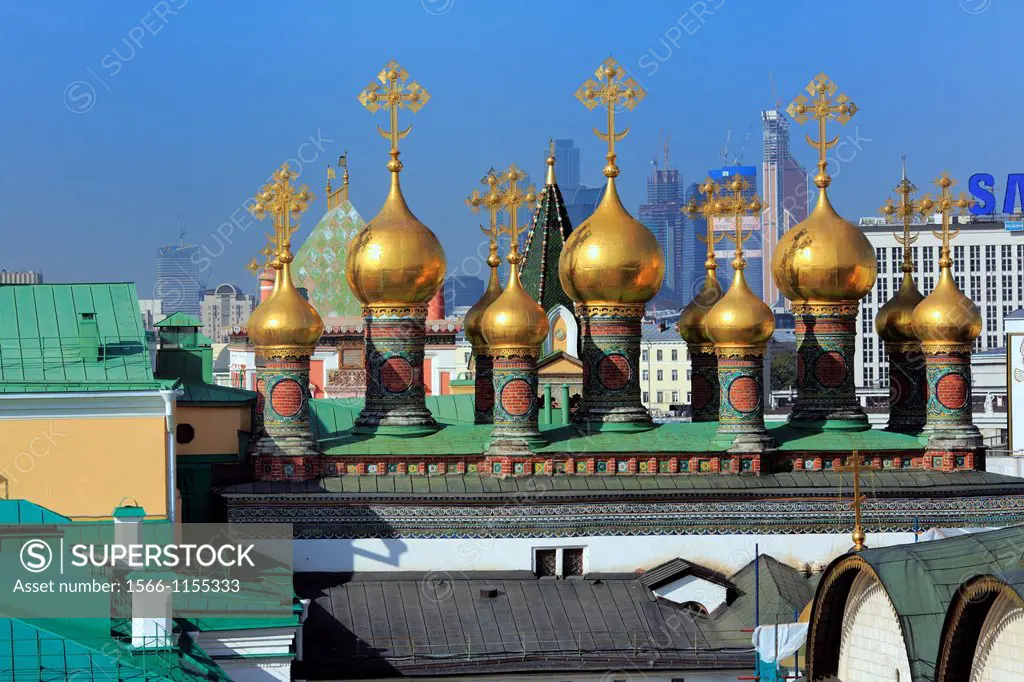Cupolas of the Upper Saviour Cathedral 17th century, view from Ivan the Great bell tower, Moscow Kremlin, Moscow, Russia