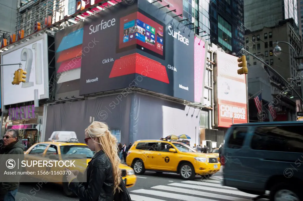 A billboard in Times Square in New York announces the arrival of the Microsoft entry into the tablet wars, the Surface RT The company´s foray into tab...