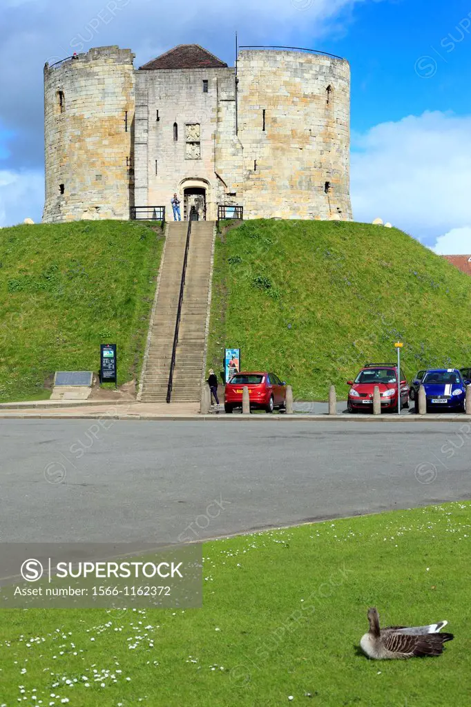 Clifford´s Tower, York castle, York, North Yorkshire, England, UK
