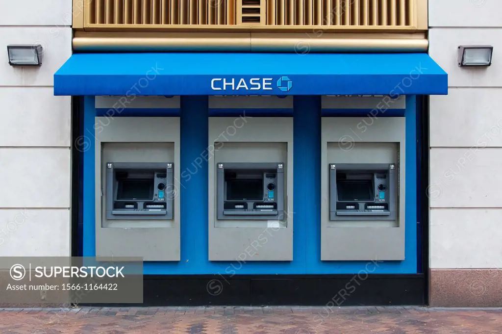 NEW YORK, NY - OCTOBER 30, 2012: Chase Manhattan bank ATMs have gone offline due to the power outagein Manhattan, New York, NY, on October 30, 2012, t...