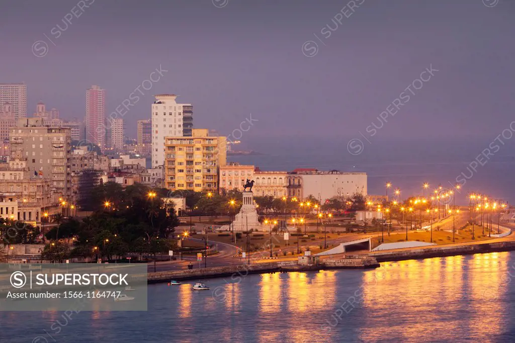 Cuba, Havana, elevated view of the Malecon, dawn