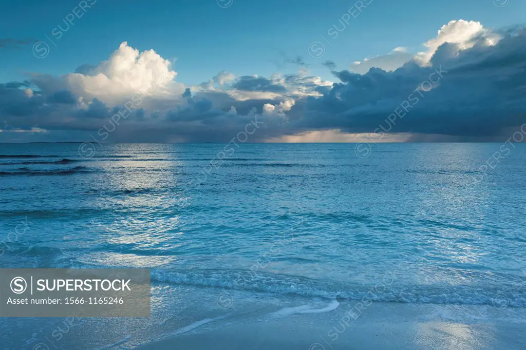 Cuba, Matanzas Province, Varadero, Varadero Beach, dawn