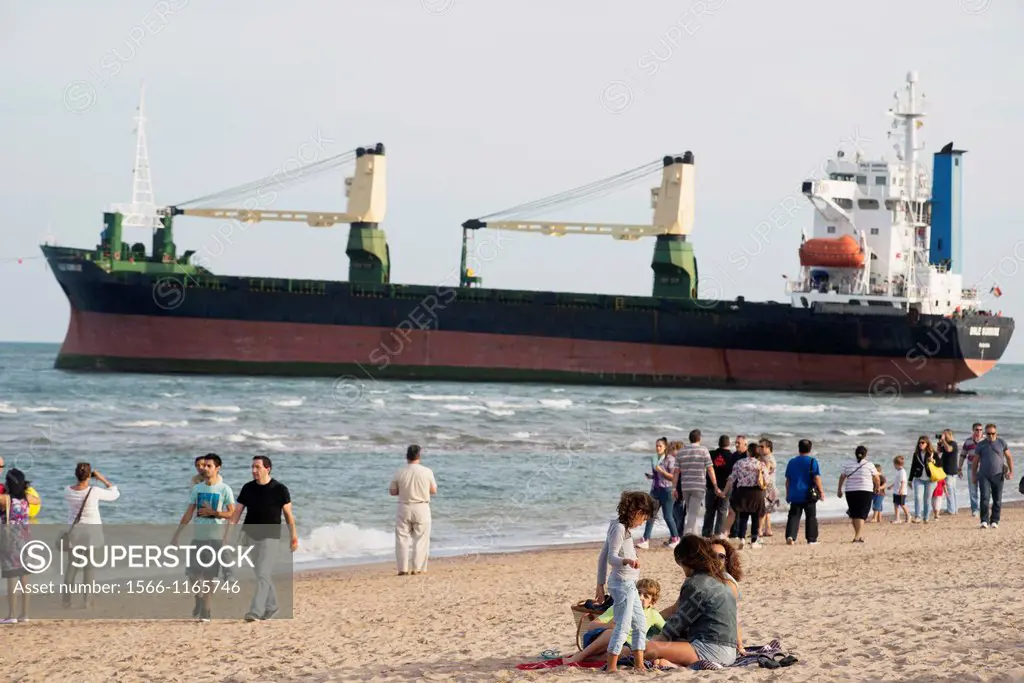 People come to Saler for vessels stranded on the sand, El Saler, Valencia, Spain, Europe