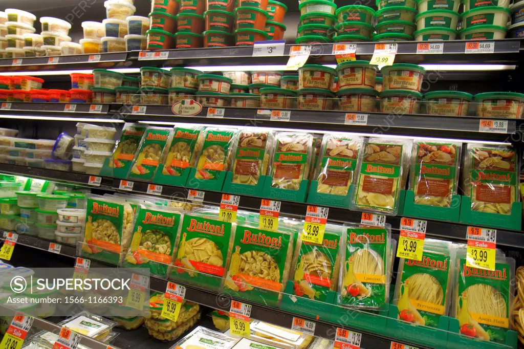 Maine, Portland, Scarborough, Shaw´s, grocery store, supermarket, retail display, for sale, packaging, competing brands, fresh pasta, Buitoni,