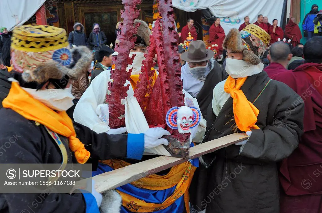 China, Qinghai, Amdo, Tongren Rebkong, Lower Wutun monastery, Losar New Year festival, Torma offering cake symbolising evil forces bearers