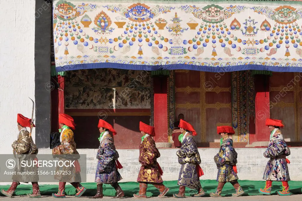 China, Gansu, Amdo, Xiahe, Monastery of Labrang Labuleng Si, Losar New Year festival, Guards pocession