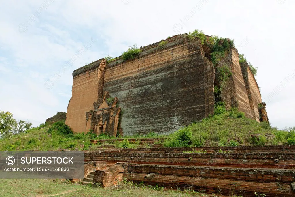 The Mingun temple is a monumental uncompleted stupa began by King Bodawpaya in 1790  It was not completed, due to an astrologer claiming that, once th...