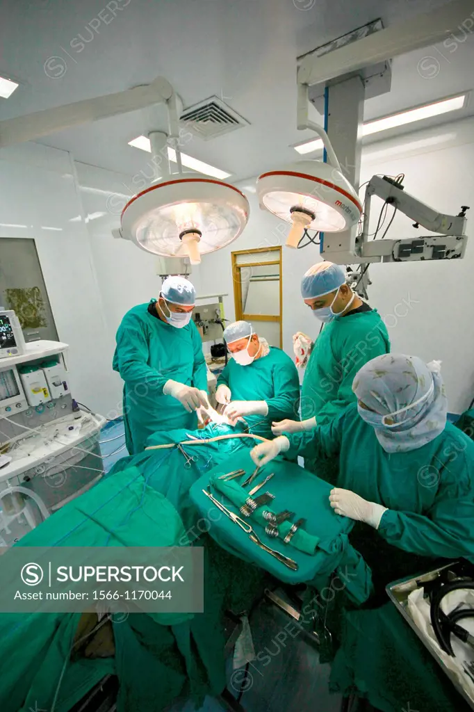 performing operation in operating room