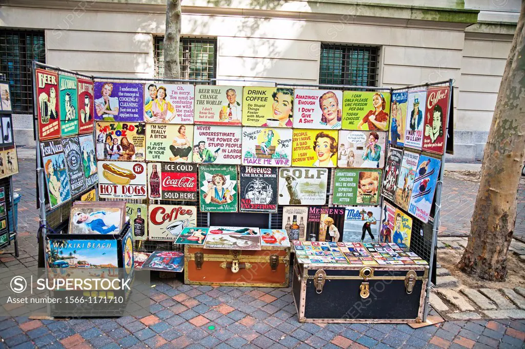 Vintage souvenirs, Manhattan, New York City  USA.