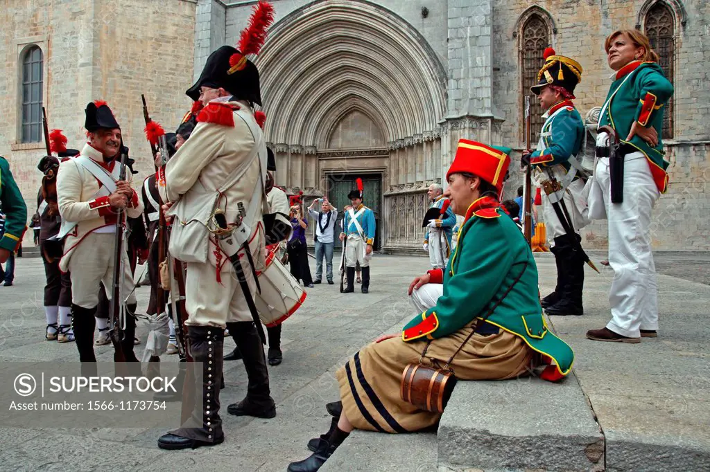 soldiers, historical representation, Festes Napoleonicas´12, Apostols square, Cathedral of Santa Maria, Girona, Cataonia, Spain
