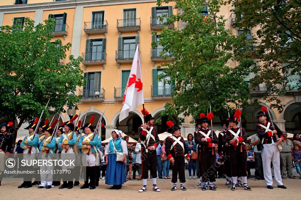 soldiers, historical representation, Festes Napoleonicas´12, Independence Square, Girona, Catalonia, Spain