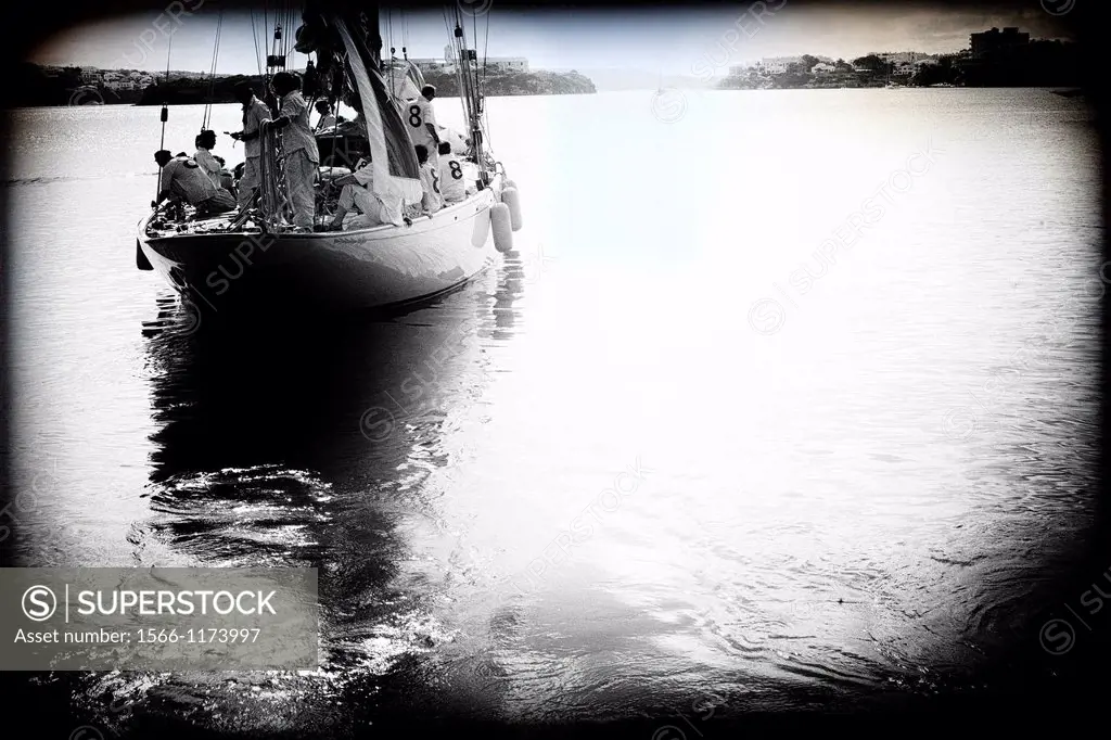 regatas de barcos de epoca, saliendo de puerto, Vintage Boats Racing, leaving port,