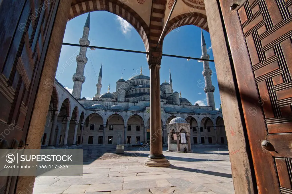 The Blue Mosque Sultanahmet Mosque, symbol of Istanbul, Turkey