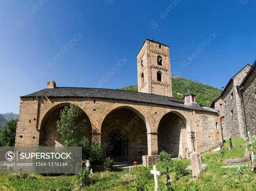 Romanesque church La Nativitat de Durro in Vall de Boí, Catalonia, Spain. Recognized as UNESCO world heritage site.