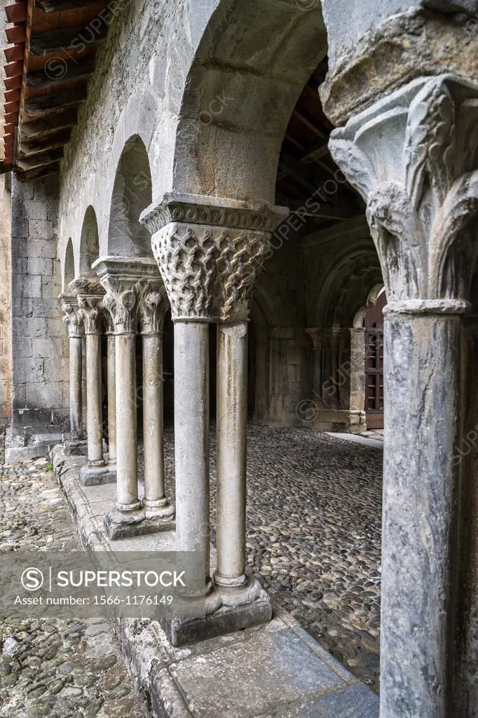 Eastern gallery of the cloister of Cathedral Notre-Dame de Saint-Bertrand-de-Comminges. Hautes-Pyrénées, France