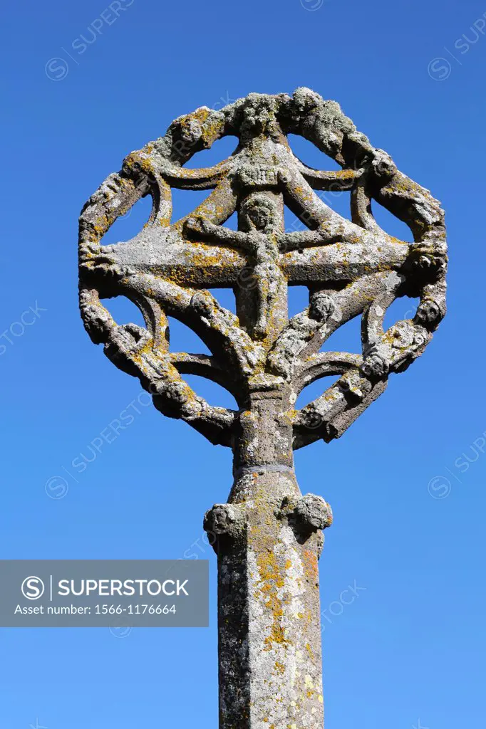France, Auvergne, Cantal 15, natural regional park of the Auvergne volcanos, pilgrimage way of Saint-Jacques, Mons, medieval stone cross