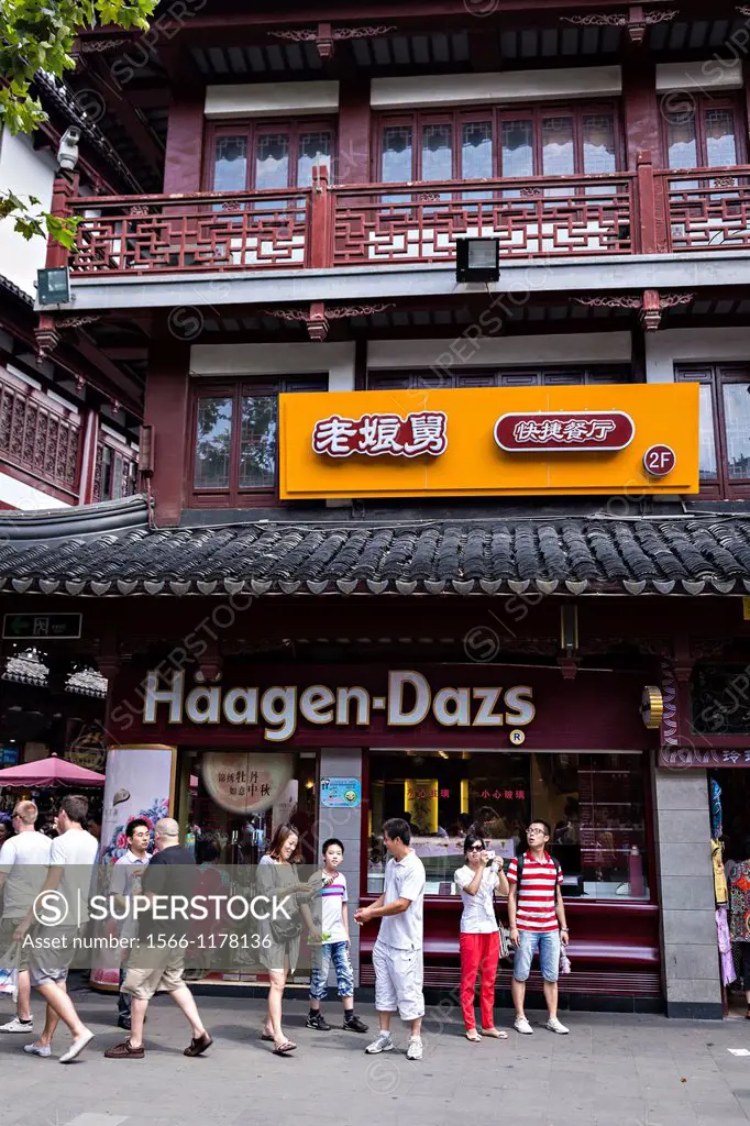 A Haagen-Dazs ice cream shop in Yu Gardens bazaar Shanghai, China
