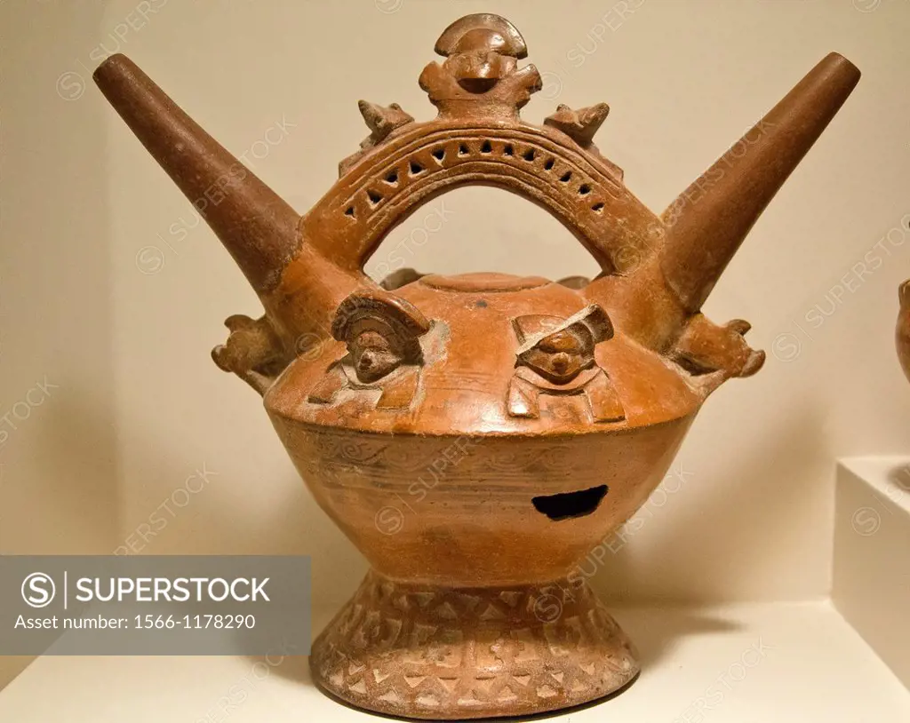 Ceramic vessel  Sicán-Lambayeque culture 700AC-1375AC  Perú