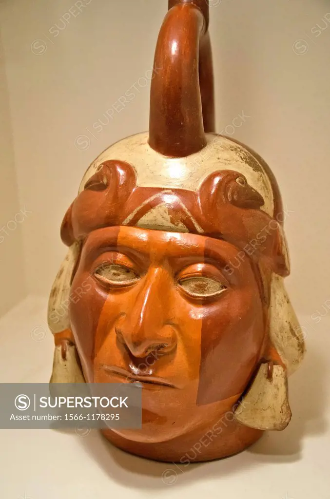 Ceramic vessel, portrait vessel  Moche culture 100 AC-800 AC  Perú