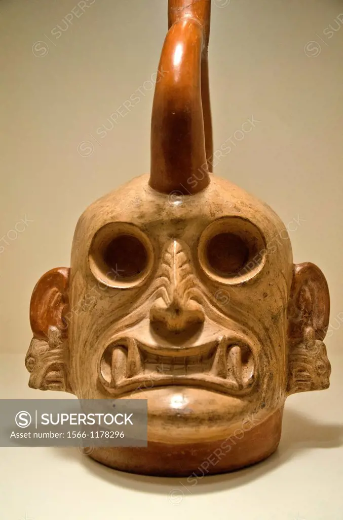 Ceramic vessel, portrait vessel  Moche culture 100 AC-800 AC  Perú