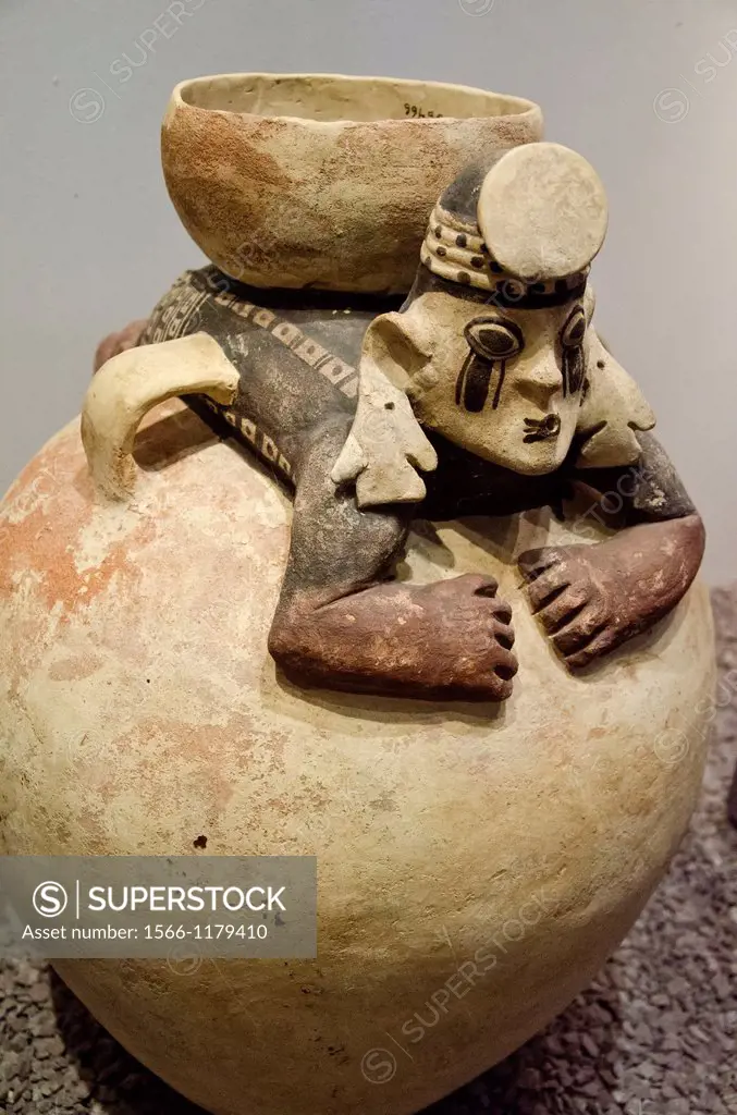Ceramic vessel  Chancay culture 1200-1430 A D   Peru
