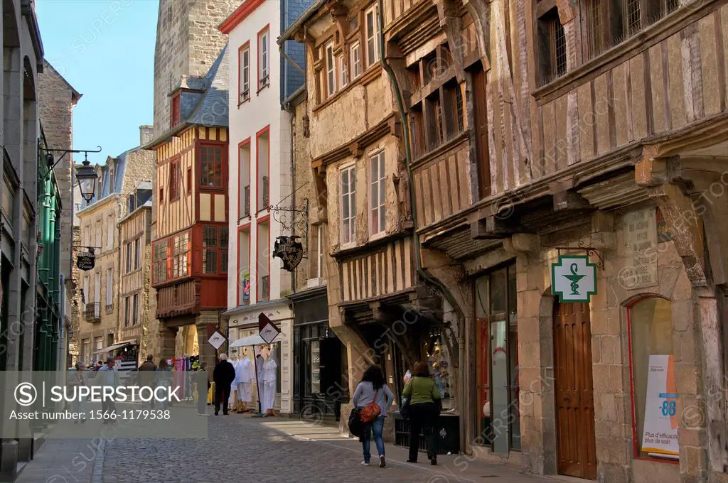 Medieval half timbered houses in streets of old town, Dinan, Cotes d´Armor 22, Brittany, France